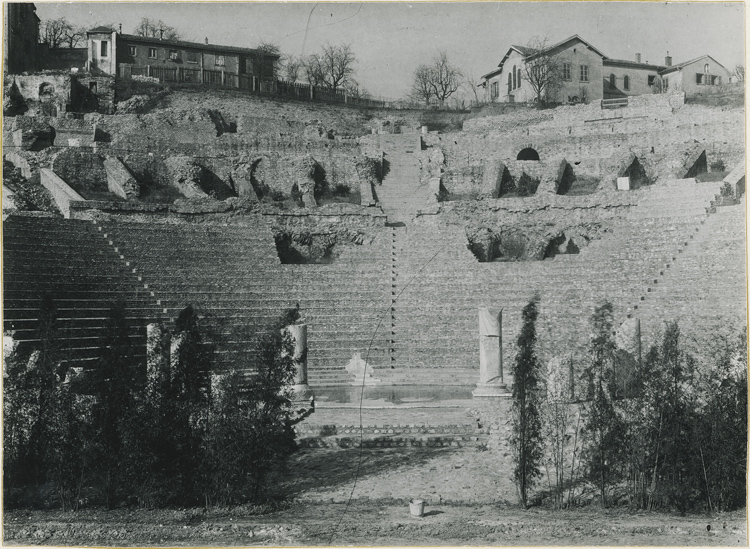 Vue générale du théâtre après restauration