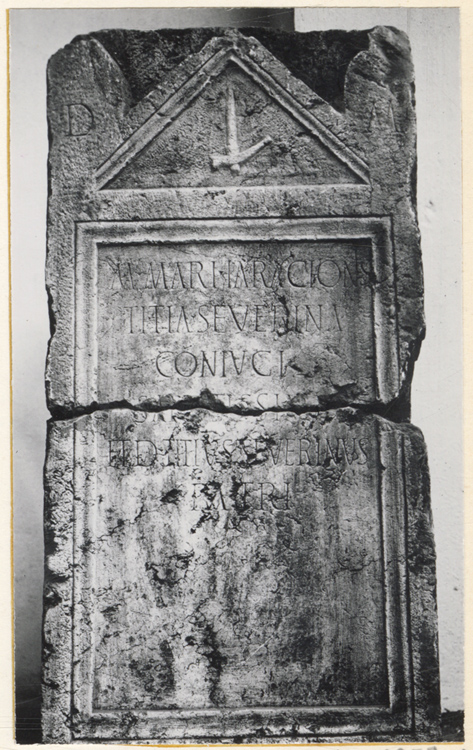 Stèle inscrite à la mémoire de Titia Severina - © Ministère de la Culture (France), Médiathèque du patrimoine et de la photographie, diffusion GrandPalaisRmn Photo