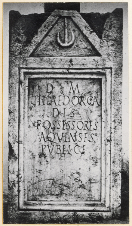 Stèle inscrite à la mémoire de Titia Dorga ou (Dorca ?) - © Ministère de la Culture (France), Médiathèque du patrimoine et de la photographie, diffusion GrandPalaisRmn Photo