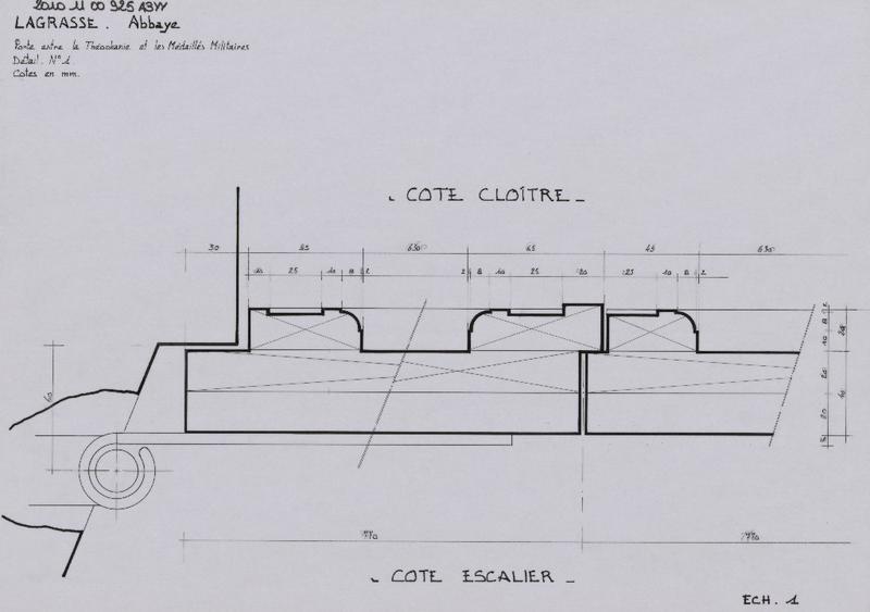 Porte d'accès du cloître ; plan porte d'accès.