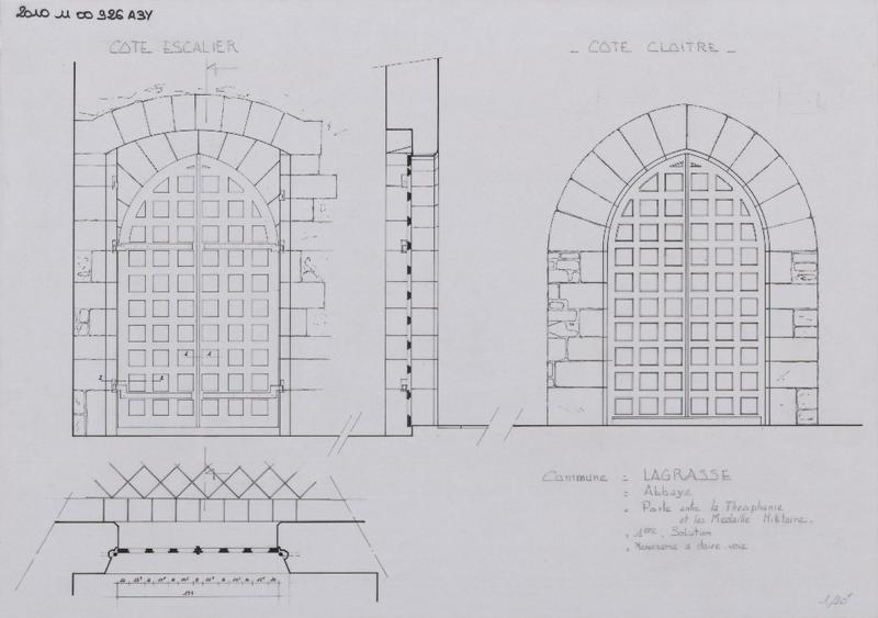 Porte d'accès du cloître ; élévations et plan de la première solution de menuiserie à claire voie.