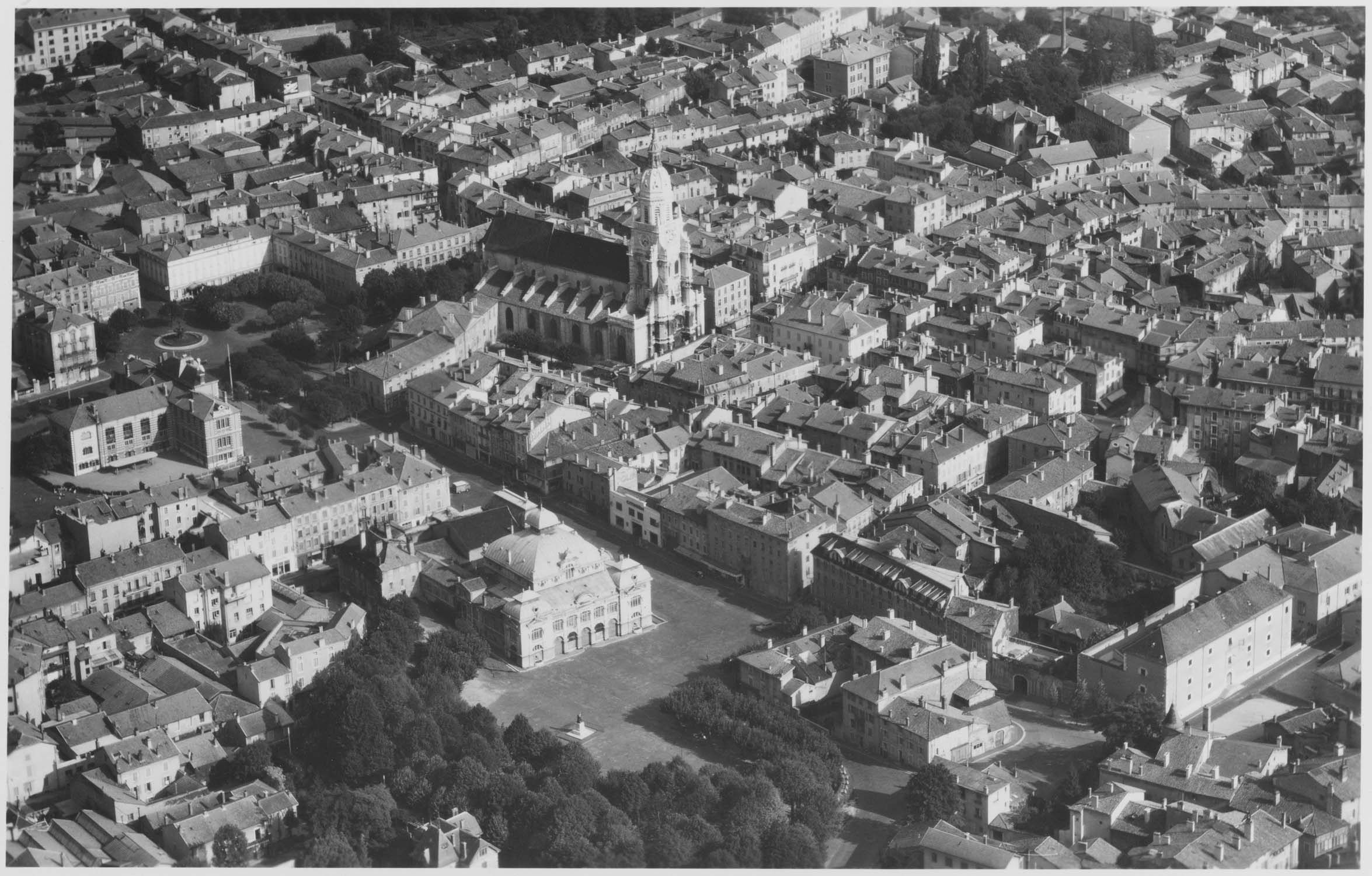 La ville et l’église