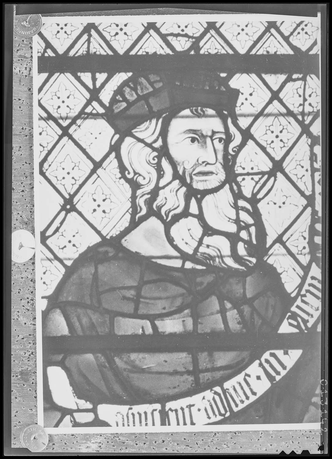 Eglise abbatiale : baie 205