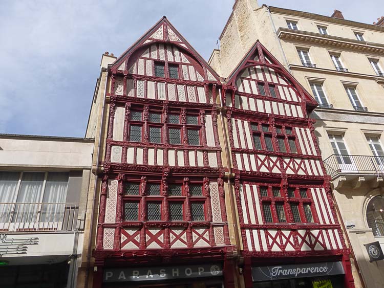 Façade sur rue après restauration