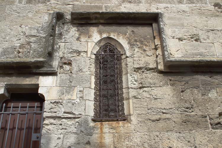 Grille de la baie sud de la sacristie, vue d’ensemble