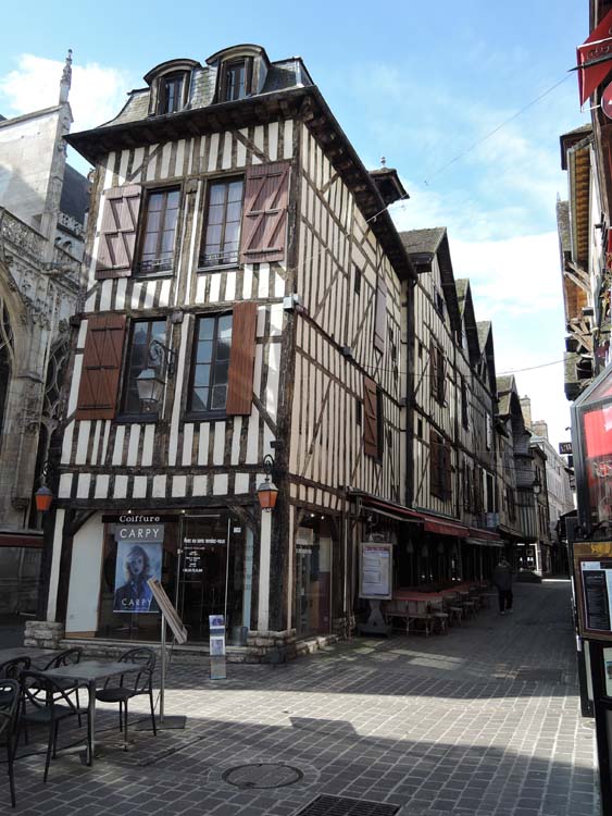 Élévation générale sur rue