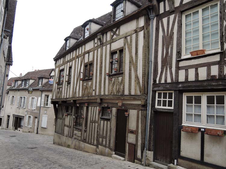 Élévation générale rue des Ecuyers