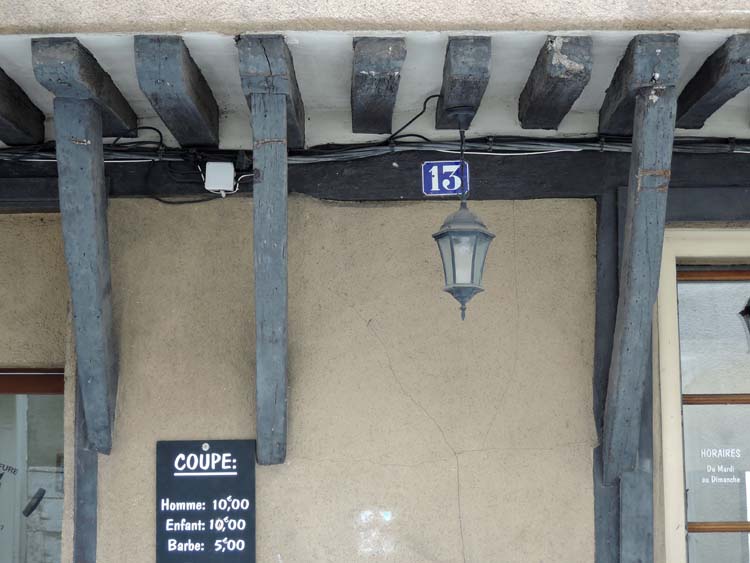 Détail de l’encorbellement à solives débordantes