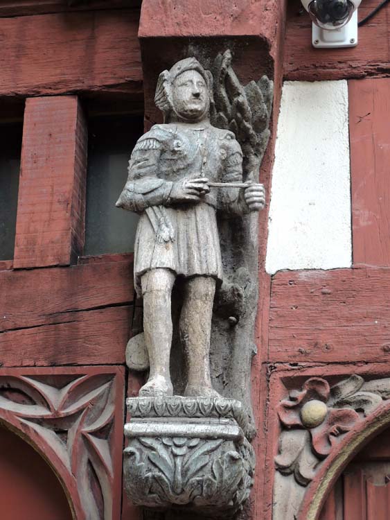 Sculpture du martyre de saint Sébastien, personnage de l’archer