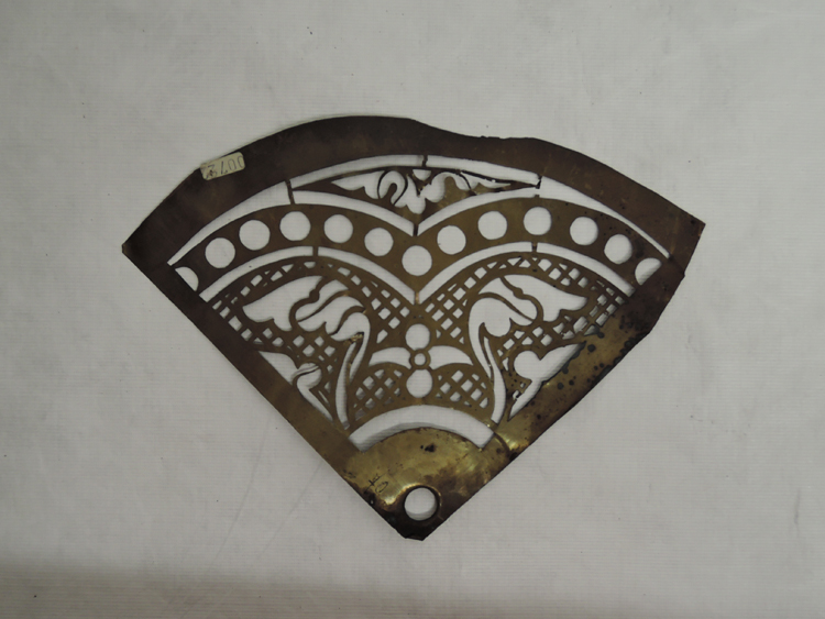 Pochoir en laiton à motif végétal pour peinture de grisaille décorative