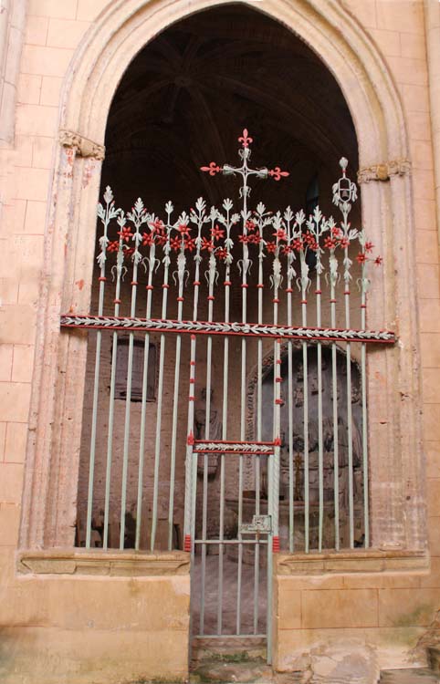 Chapelle Saint-Sépulcre : grille, vue d’ensemble