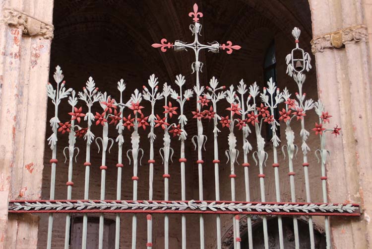 Chapelle Saint-Sépulcre : grille, vue du sommet