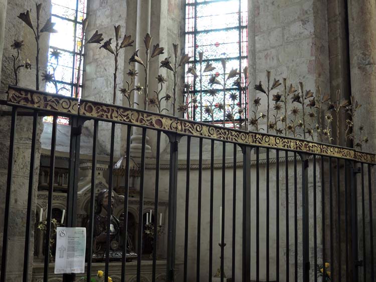 Chapelle Sainte-Germaine, grille 10 : ensemble du couronnement