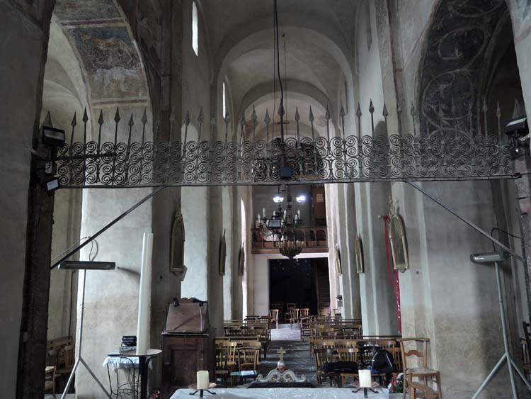 Grille de clôture du choeur : amortissement, ensemble vu depuis le choeur