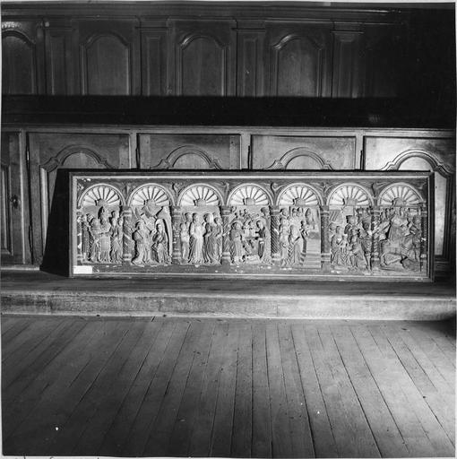 retable à panneau compartimenté restauré en 1972, vue d'ensemble, bois sculpté et peint