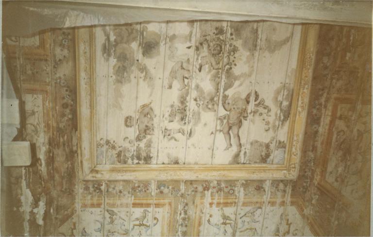 plafond de l'escalier du cloître, restauration 1973, vue de détail en cours de restauration