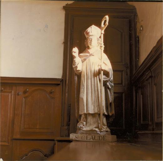 statue : saint Claude, bois peint, fin 16e siècle - début 17e siècle, vue frontale - © Ministère de la Culture (France), Médiathèque du patrimoine et de la photographie (objets mobiliers), tous droits réservés