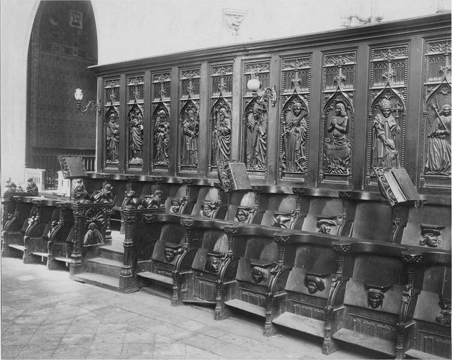 stalles du choeur, bois sculté, 1512, vues par la droite