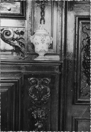 pot à pharmacie, faïence - © Ministère de la Culture (France), Médiathèque du patrimoine et de la photographie (objets mobiliers), tous droits réservés