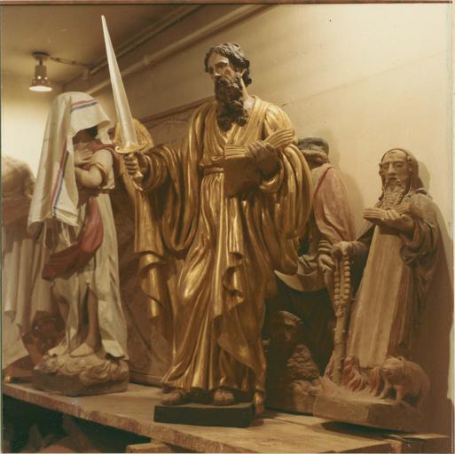 statue : saint Paul, bois sculpté peint et doré, vue par la droite - © Ministère de la Culture (France), Médiathèque du patrimoine et de la photographie (objets mobiliers), tous droits réservés