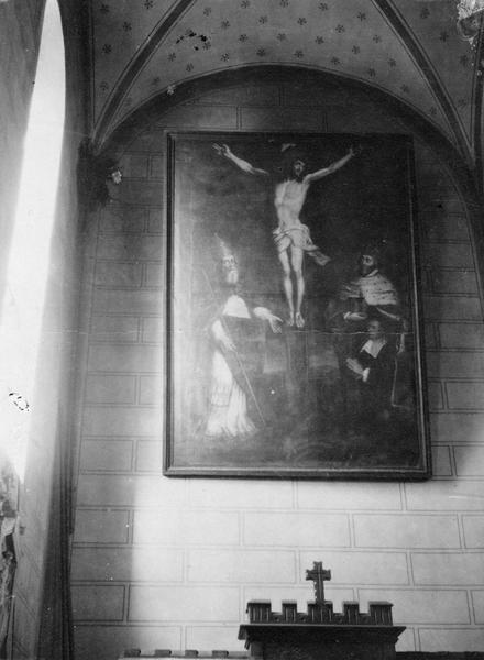 tableau : Christ en croix, deux saints personnages, un donateur agenouillé, vue générale - © Ministère de la Culture (France), Médiathèque  du patrimoine et de la photographie (objets mobiliers), tous droits réservés