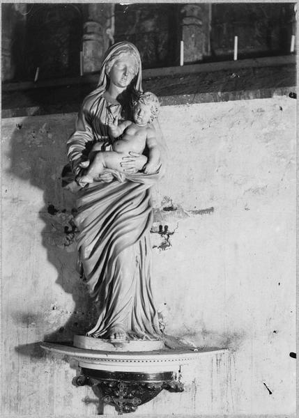 statue : Vierge à l'enfant, vue générale