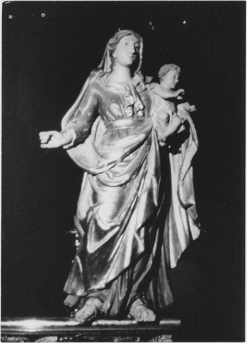 Statue : Vierge à l’Enfant