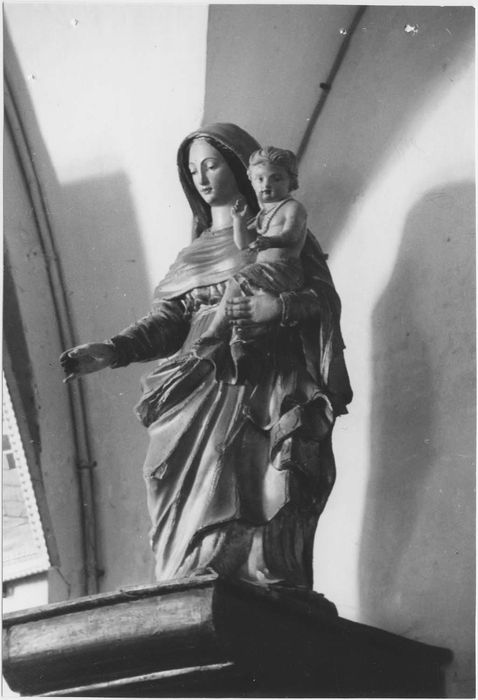 Statue : Vierge à l’Enfant