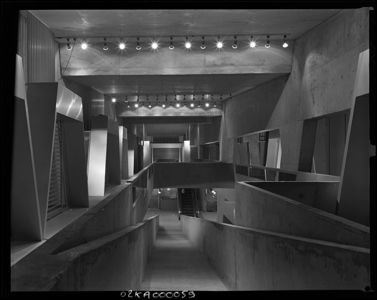 Galerie commerciale au second niveau
