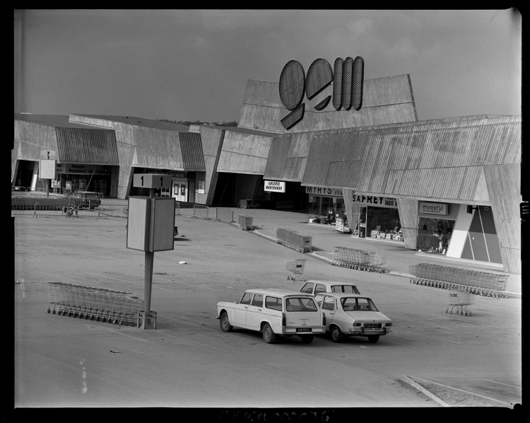 Façade et parking