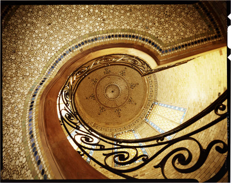 Escalier dans la rotonde