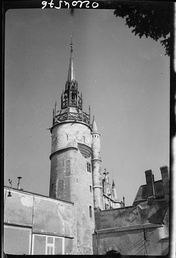 Tour, côté ouest