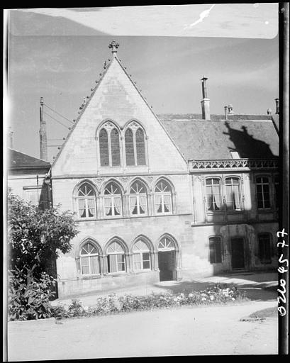 Façade et pignon de l'évêché