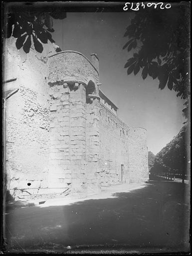 Mur d'enceinte et tours d'angle