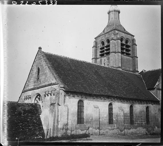 Façade latérale et clocher