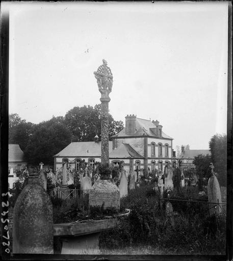 Ensemble dans le cimetière