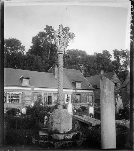 Ensemble dans le cimetière