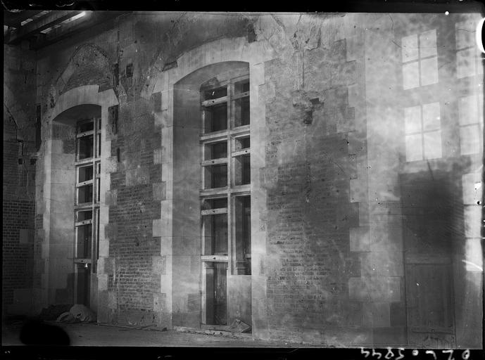 Salle des Etats en cours de restauration, portes