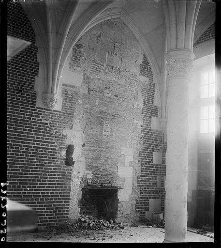 Intérieur : cheminée de la Salle des Etats