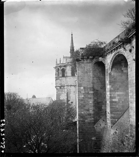 Chapelle Saint-Hubert et remparts