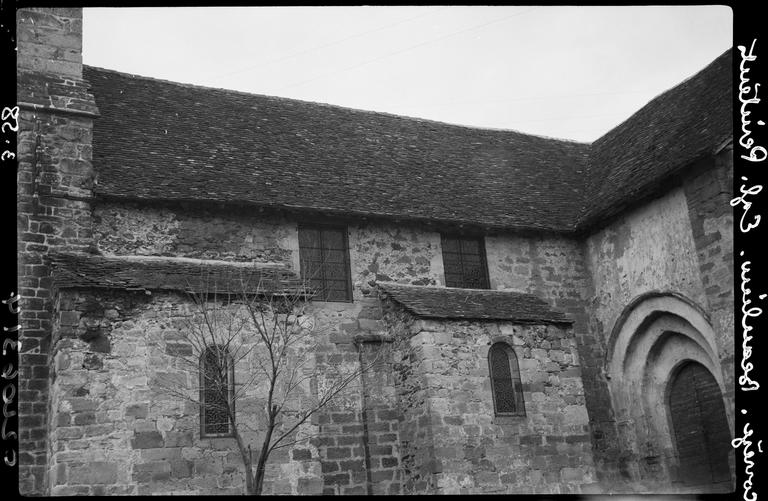 Façade et portail du transept