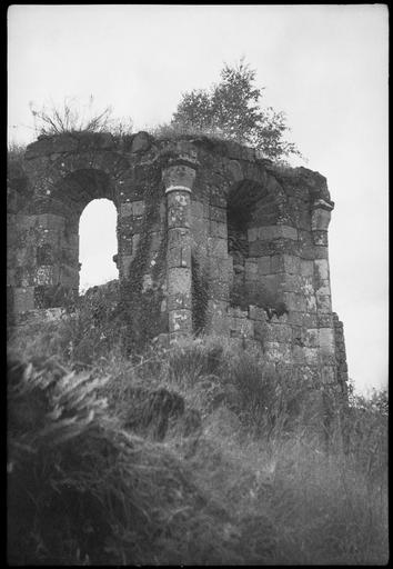 Abside en ruines