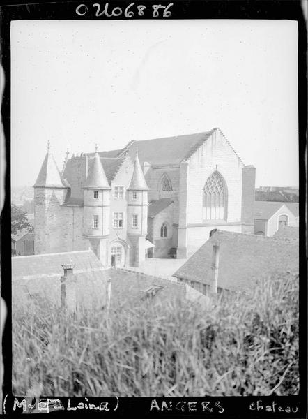 Chapelle et châtelet