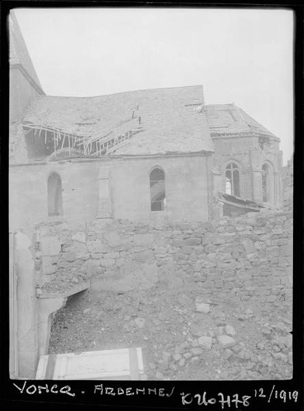 Abside, toiture endommagée