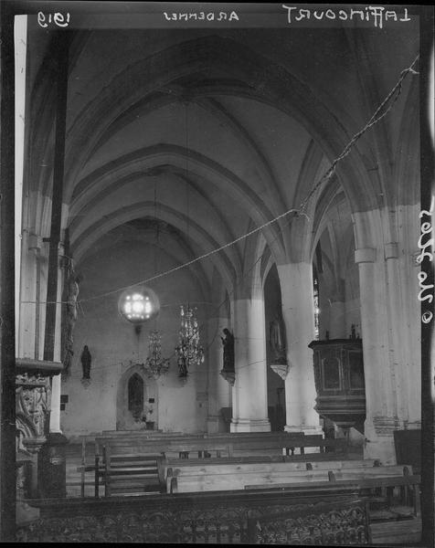 Intérieur : une chapelle