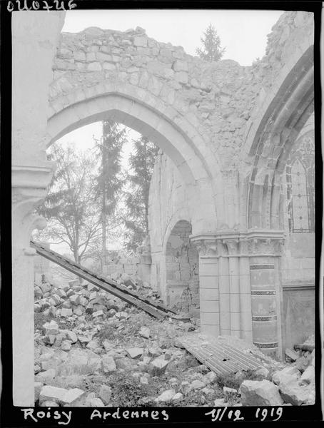 Ruines de la nef, dommages de guerre