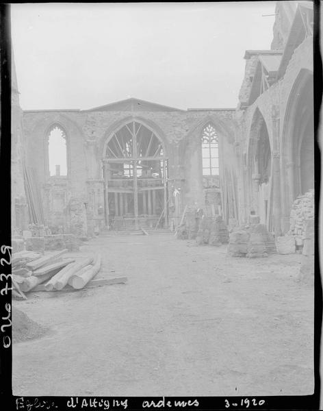 Eglise en ruines, dommages de guerre