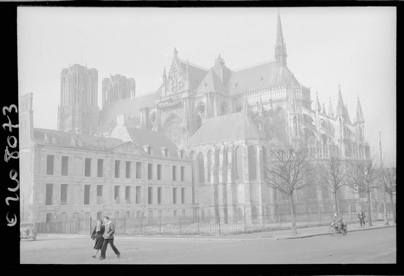 Façade sud, chapelle et façade est de l'archevêché