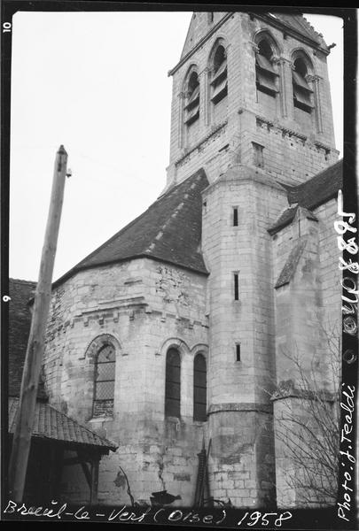 Ensemble sud-est, cimetière au premier plan