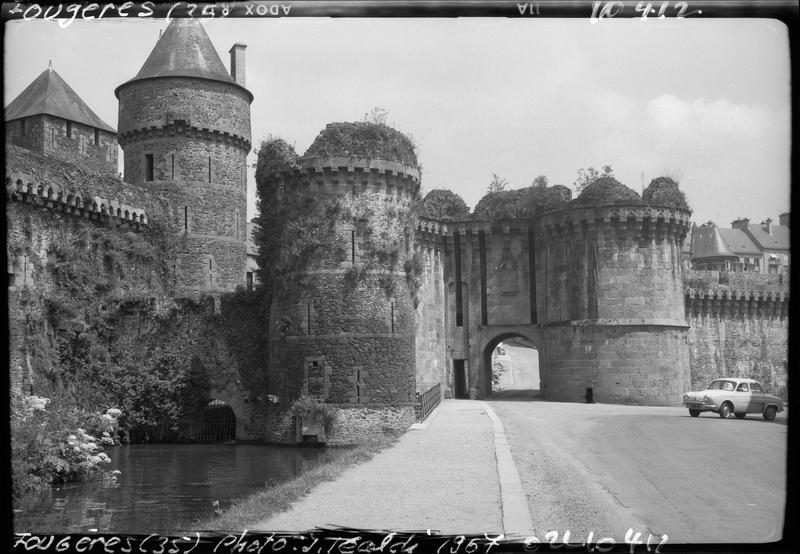 Porte Notre-Dame et tour Plesguen